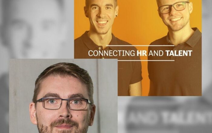 podcast icon connecting hr