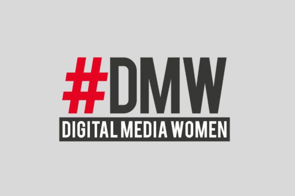 logo digital media women